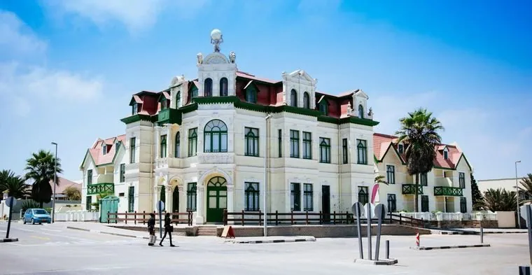 Hohenzollernhaus — colonial architecture